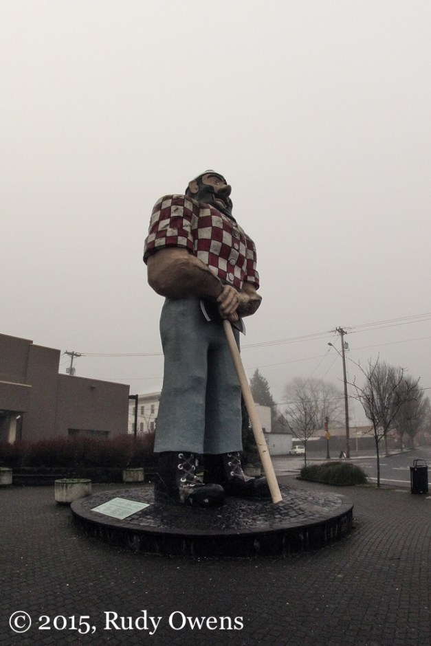 Paul Buynyan Statue Photo