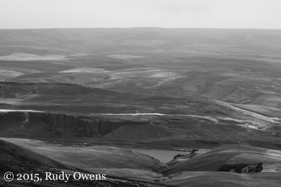 Hill Country on the Gorge, Looking to Oregon